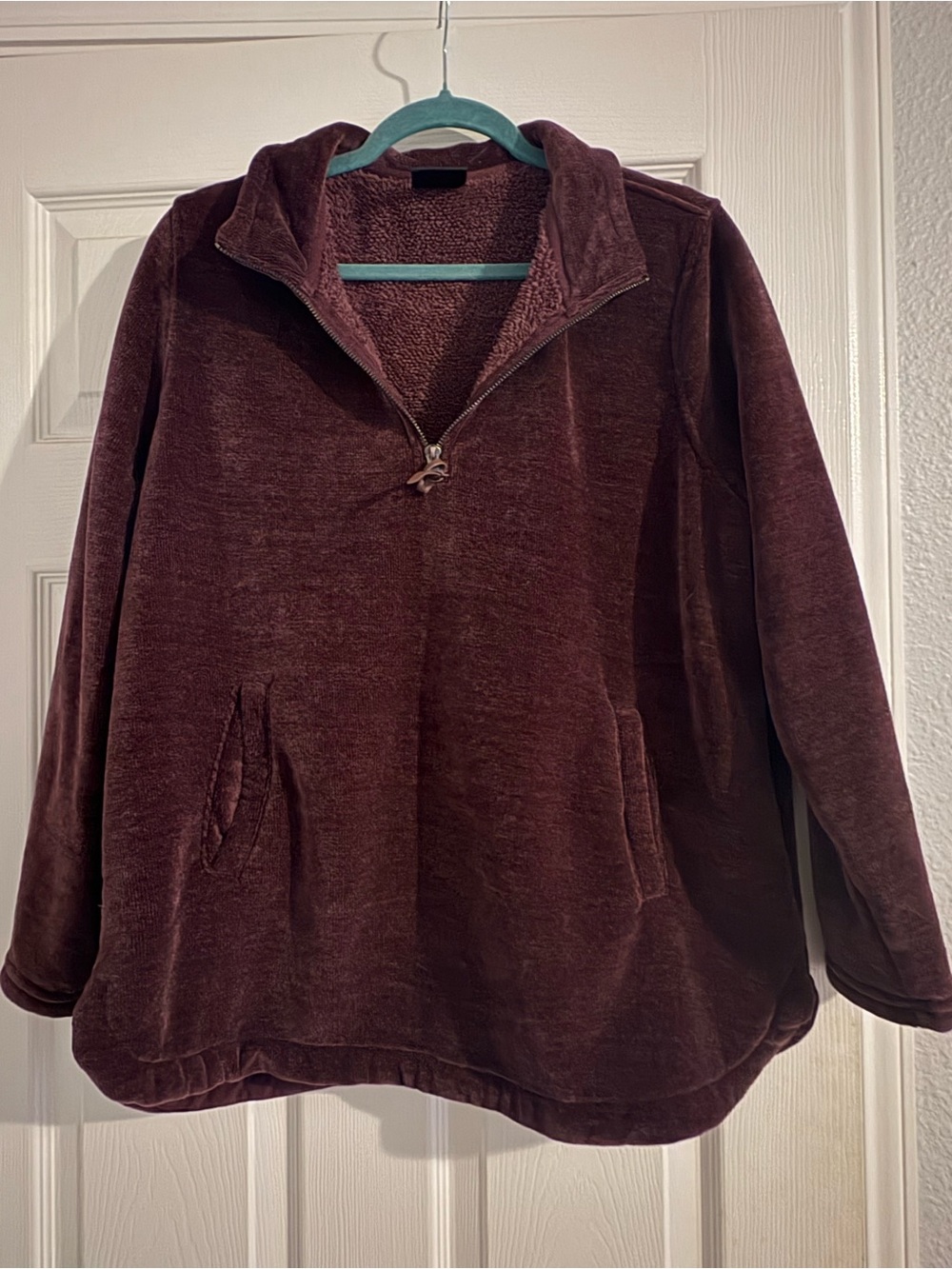 🍷 Cozy & Chic 32° HEAT Pullover! 🍷